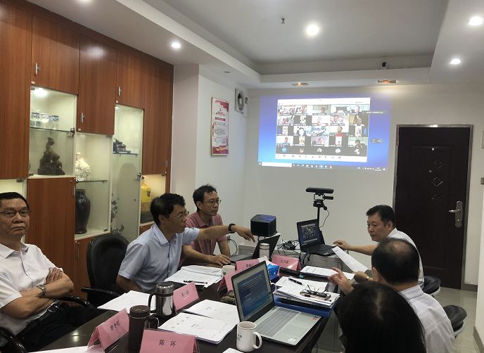 首個(gè)中國(guó)《陶瓷巖板》產(chǎn)品標(biāo)準(zhǔn)通過(guò)專家審定_3