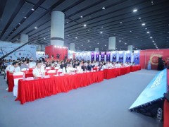 鷹衛(wèi)浴戴日華：堅持高質量發(fā)展，向高價值轉型