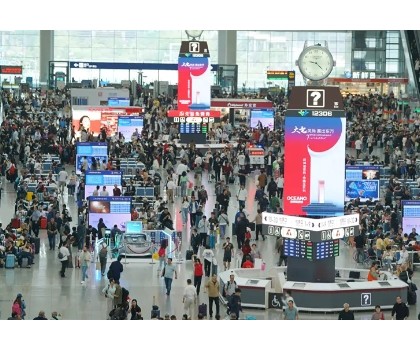 歐神諾中國玉震撼霸屏上海高鐵，持續(xù)釋放品牌勢能！