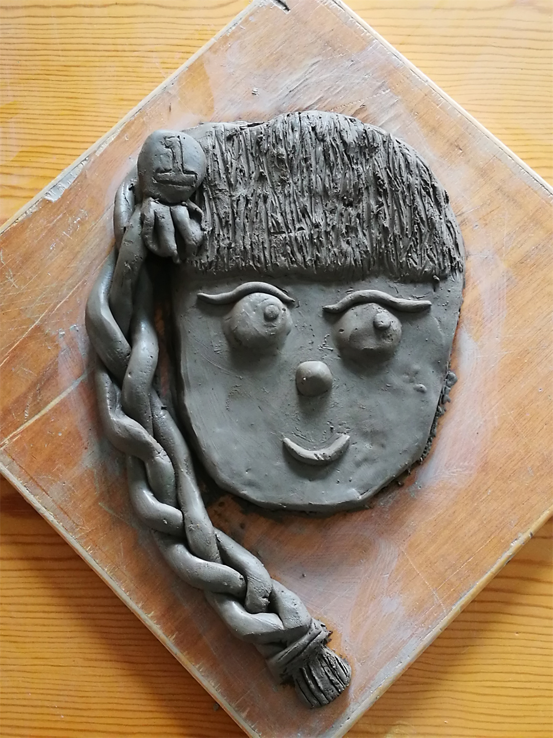 1678153287809714.jpg 盛世長(zhǎng)安小學(xué)慶“三八”用靈巧的雙手塑造“最美”媽媽美育實(shí)踐活動(dòng) (3).jpg