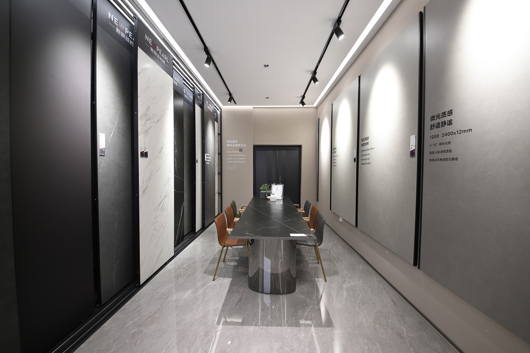 1690939702430849.jpg 2.jpg