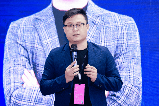 1692339988978665.gif 3.gif