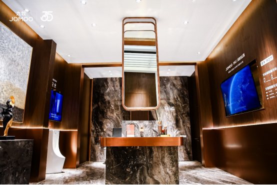 1743491556903082.png image.png